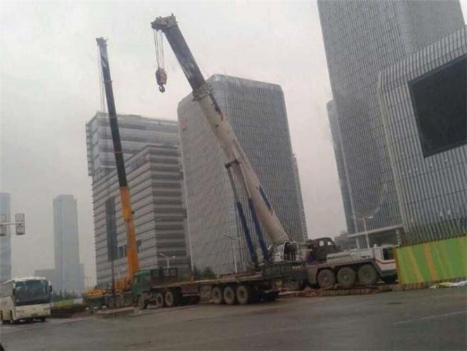 沙市区25吨吊车能吊多重设备？